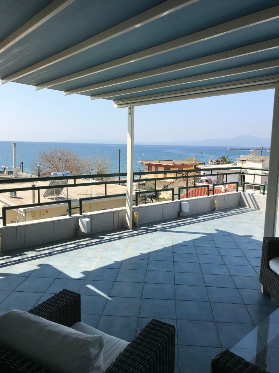 Tg Kalamata Beach Studio With Sea View Terrace Apartment Exterior photo